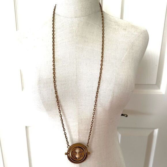 Harry Potter Hermione Time Turner Pendant Necklace - Picture 2 of 8